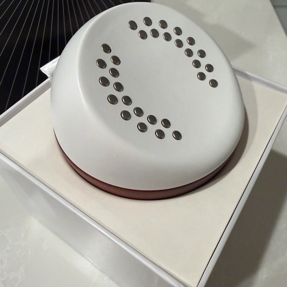 Core by Hyperice Smart Meditation Trainer - Picture 4 of 4